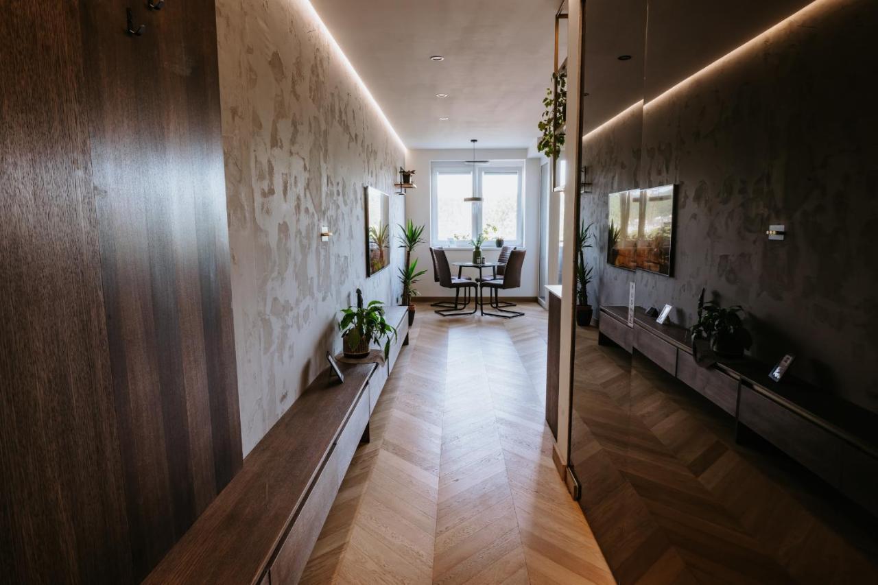 شقة Minimalist Design Penthouse - Kosice Old Town المظهر الخارجي الصورة
