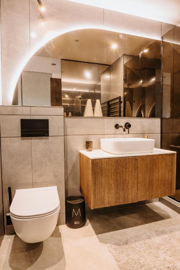 شقة Minimalist Design Penthouse - Kosice Old Town المظهر الخارجي الصورة